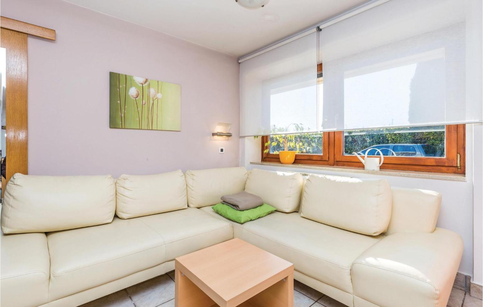 Stunning Apartment In Rijeka With 1 Bedrooms And Wifi エクステリア 写真