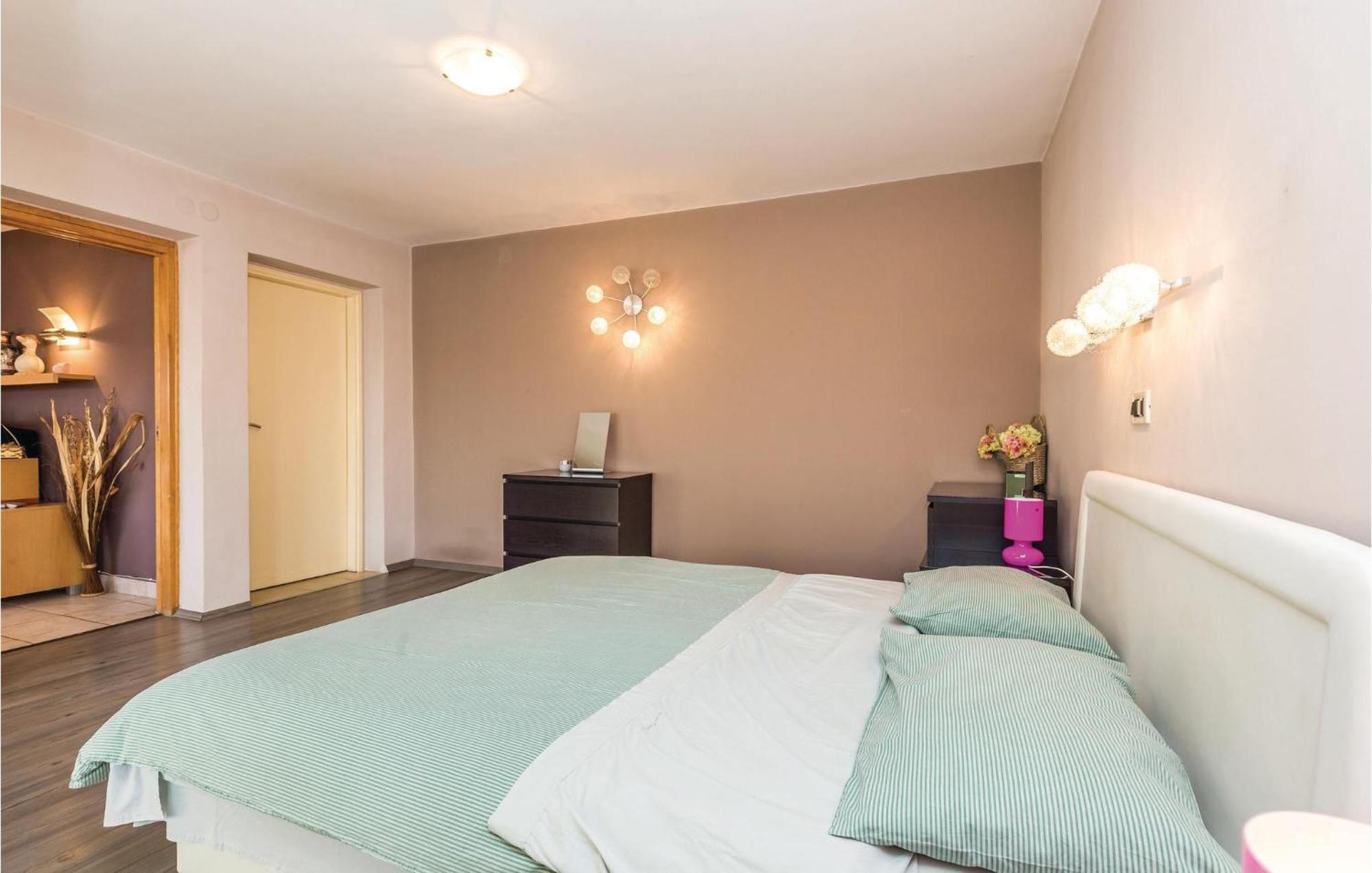 Stunning Apartment In Rijeka With 1 Bedrooms And Wifi エクステリア 写真