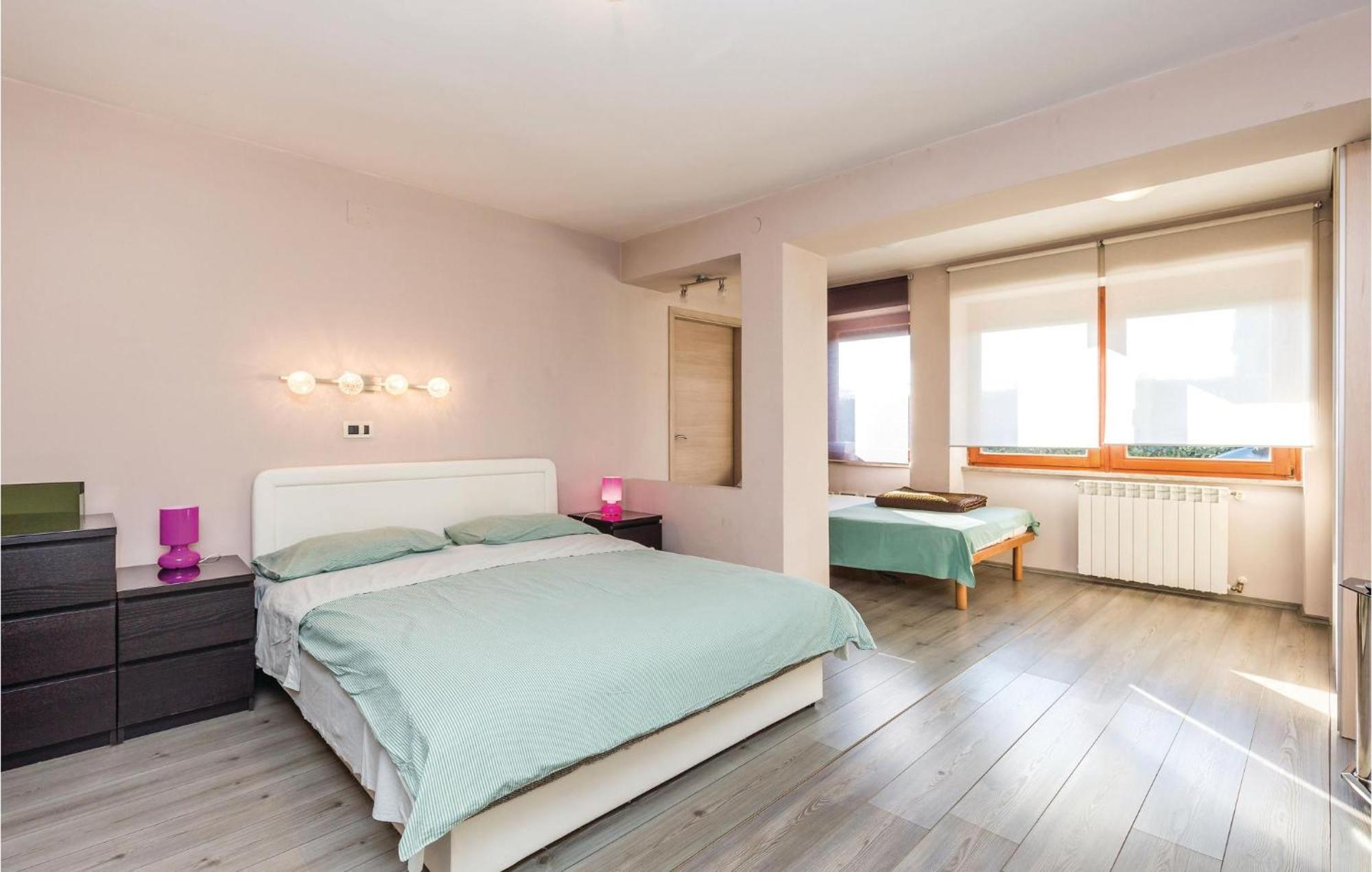 Stunning Apartment In Rijeka With 1 Bedrooms And Wifi エクステリア 写真