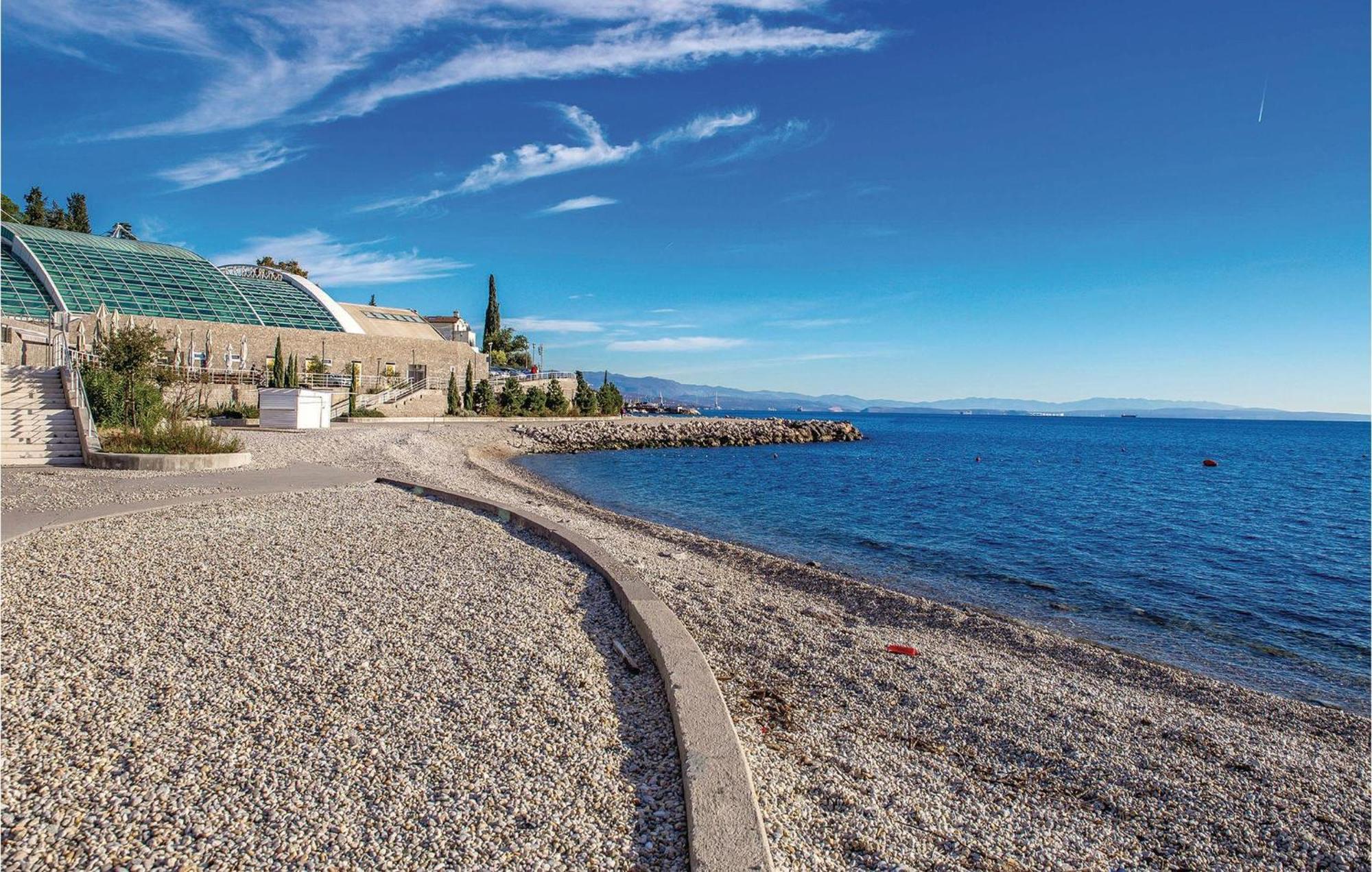 Stunning Apartment In Rijeka With 1 Bedrooms And Wifi エクステリア 写真