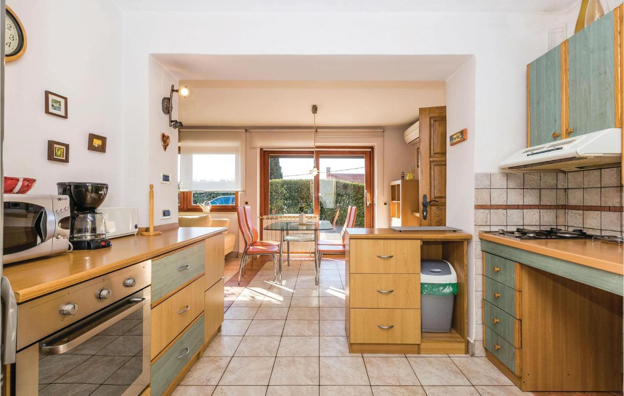 Stunning Apartment In Rijeka With 1 Bedrooms And Wifi エクステリア 写真