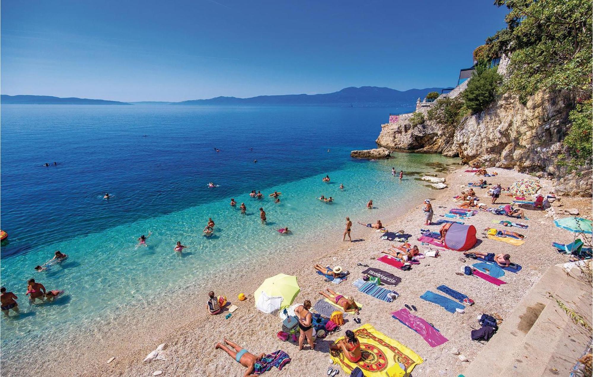 Stunning Apartment In Rijeka With 1 Bedrooms And Wifi エクステリア 写真